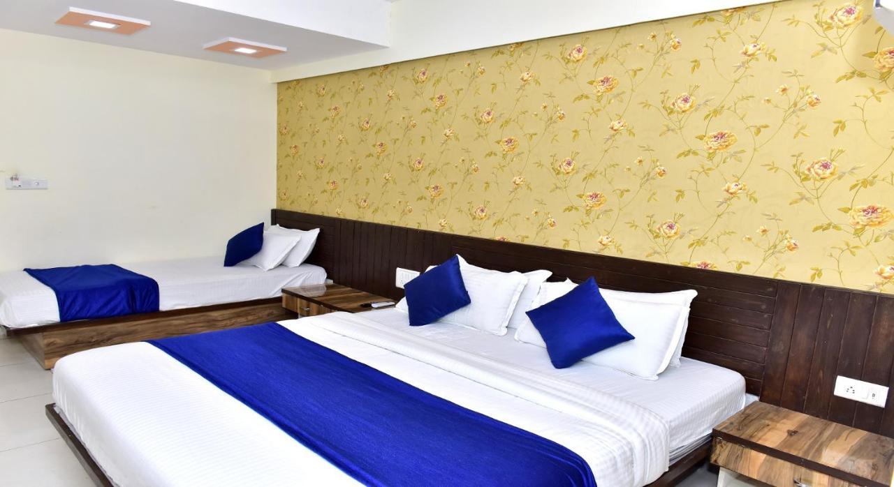Hotel Peradiot Ahmedabad Exterior photo