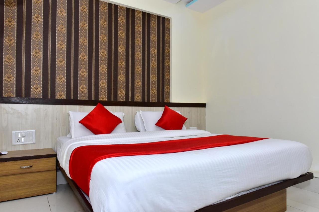 Hotel Peradiot Ahmedabad Exterior photo