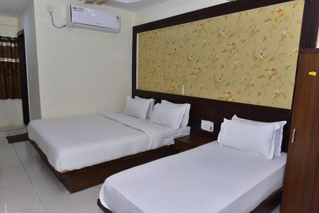 Hotel Peradiot Ahmedabad Exterior photo