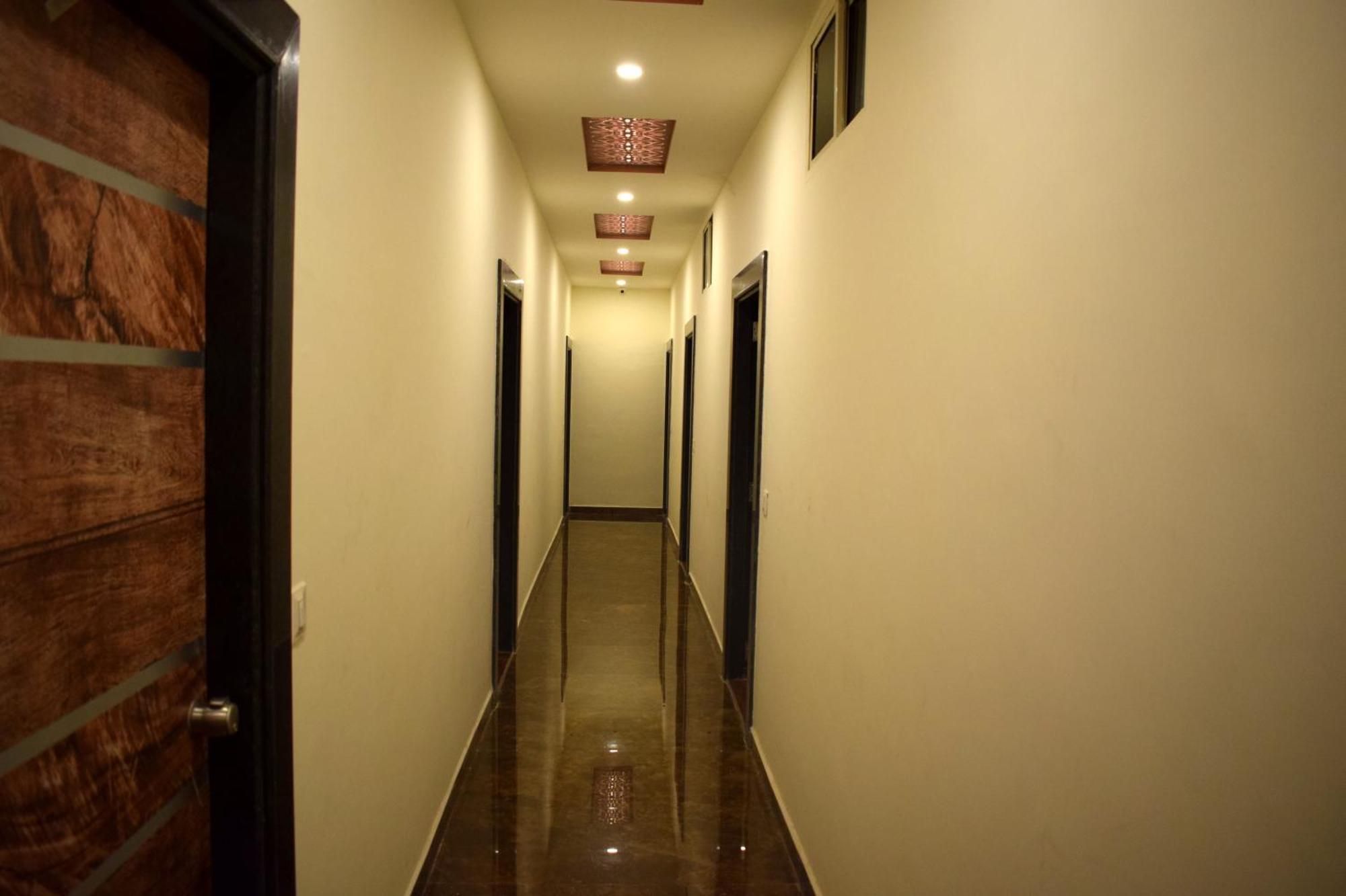 Hotel Peradiot Ahmedabad Exterior photo
